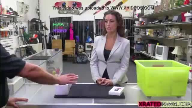 Latin babe victoria fucks for laptop