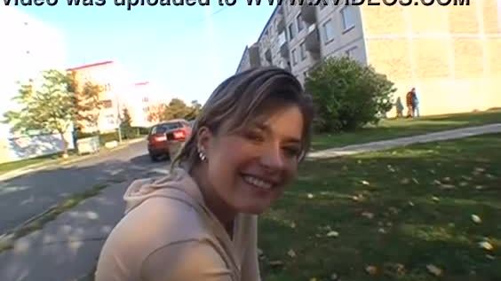 Man gets his rod delighted by excited gals
