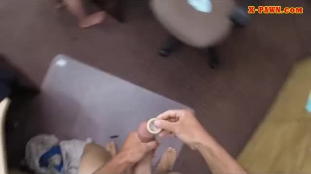 Foxy woman gets nailed at the pawnshop